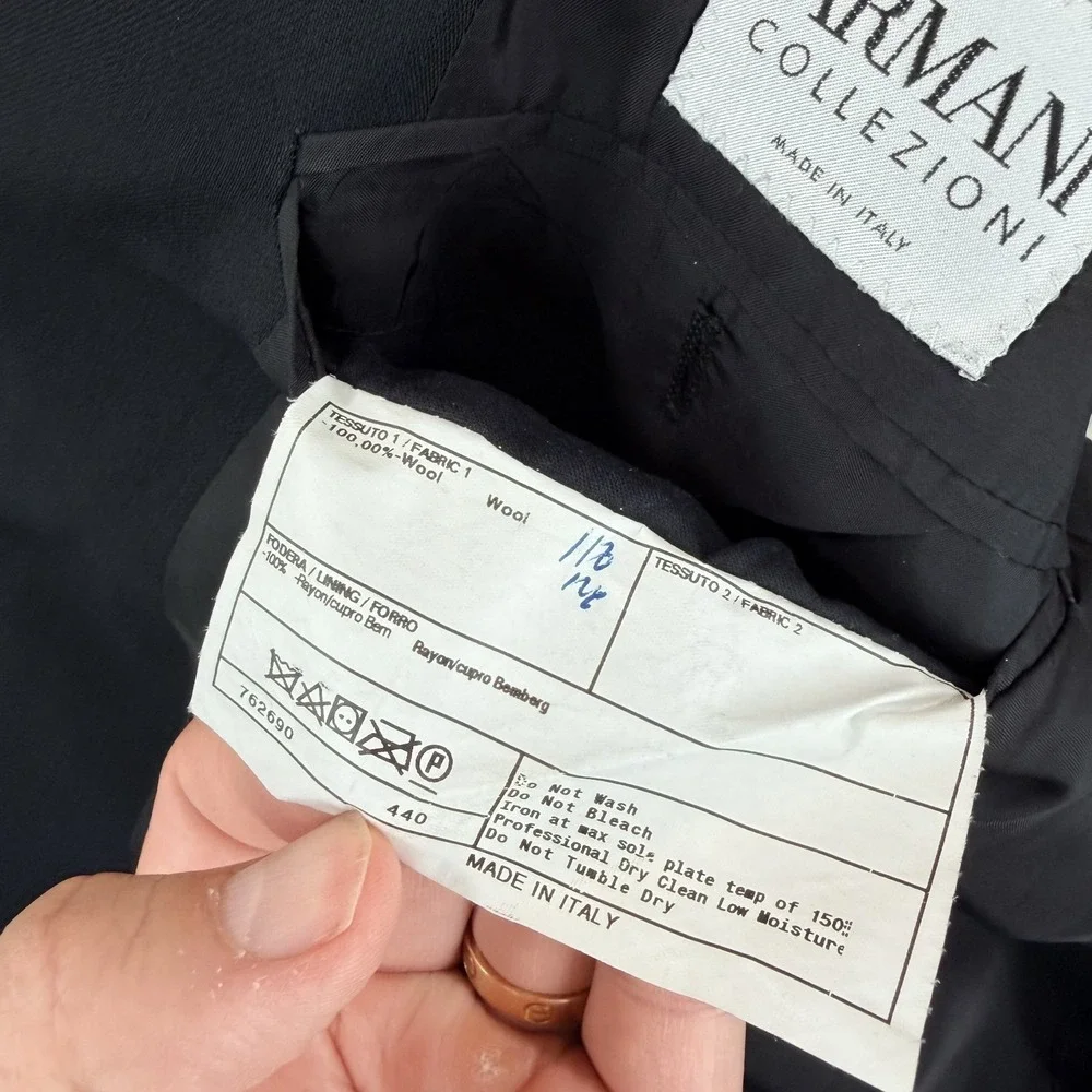 Vintage Armani Collezioni Sport Coat Blazer Jacket in Black Wool Men 44R Italy